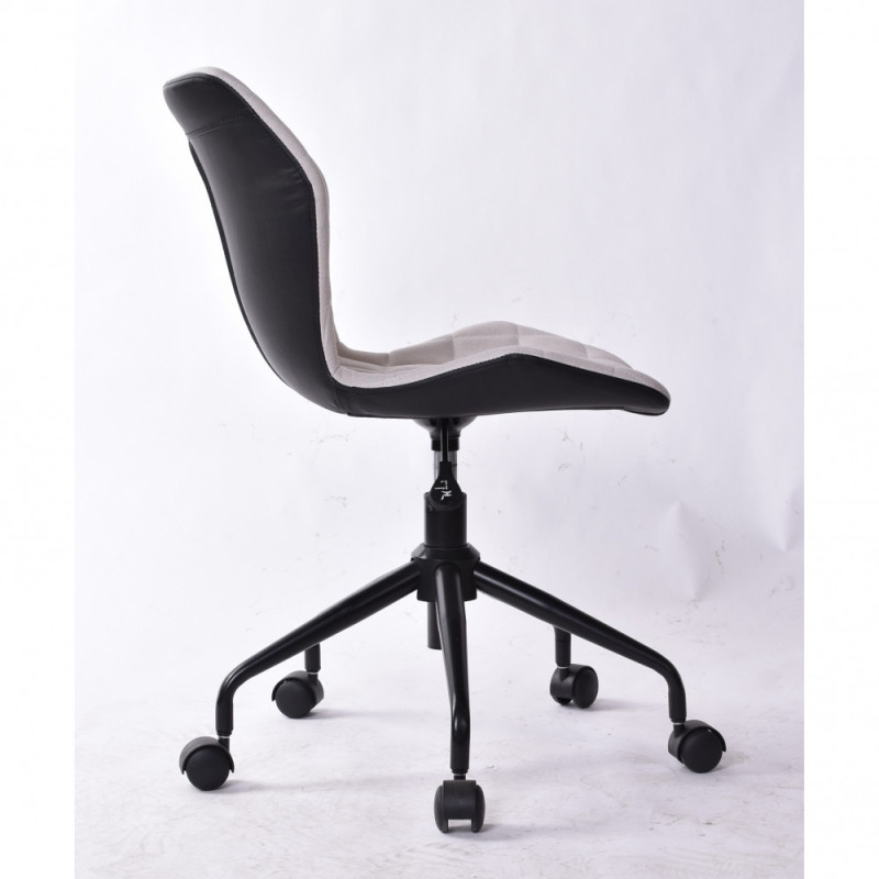 Office chair (#2489)