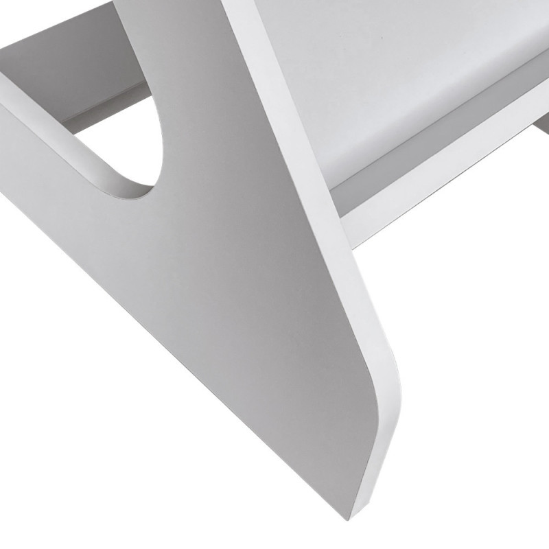 Practical coffee table with interesting form (#2568)