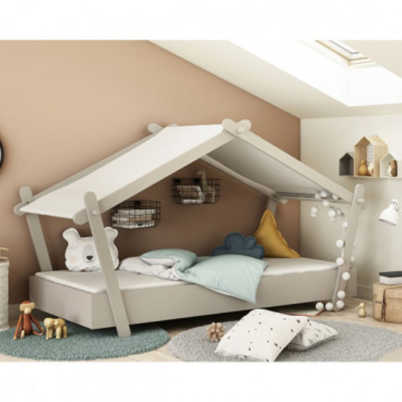 Children's bed with unique design (#2619)