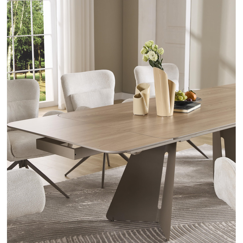 Extendable Table (#3698)